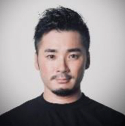 講師