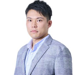 講師